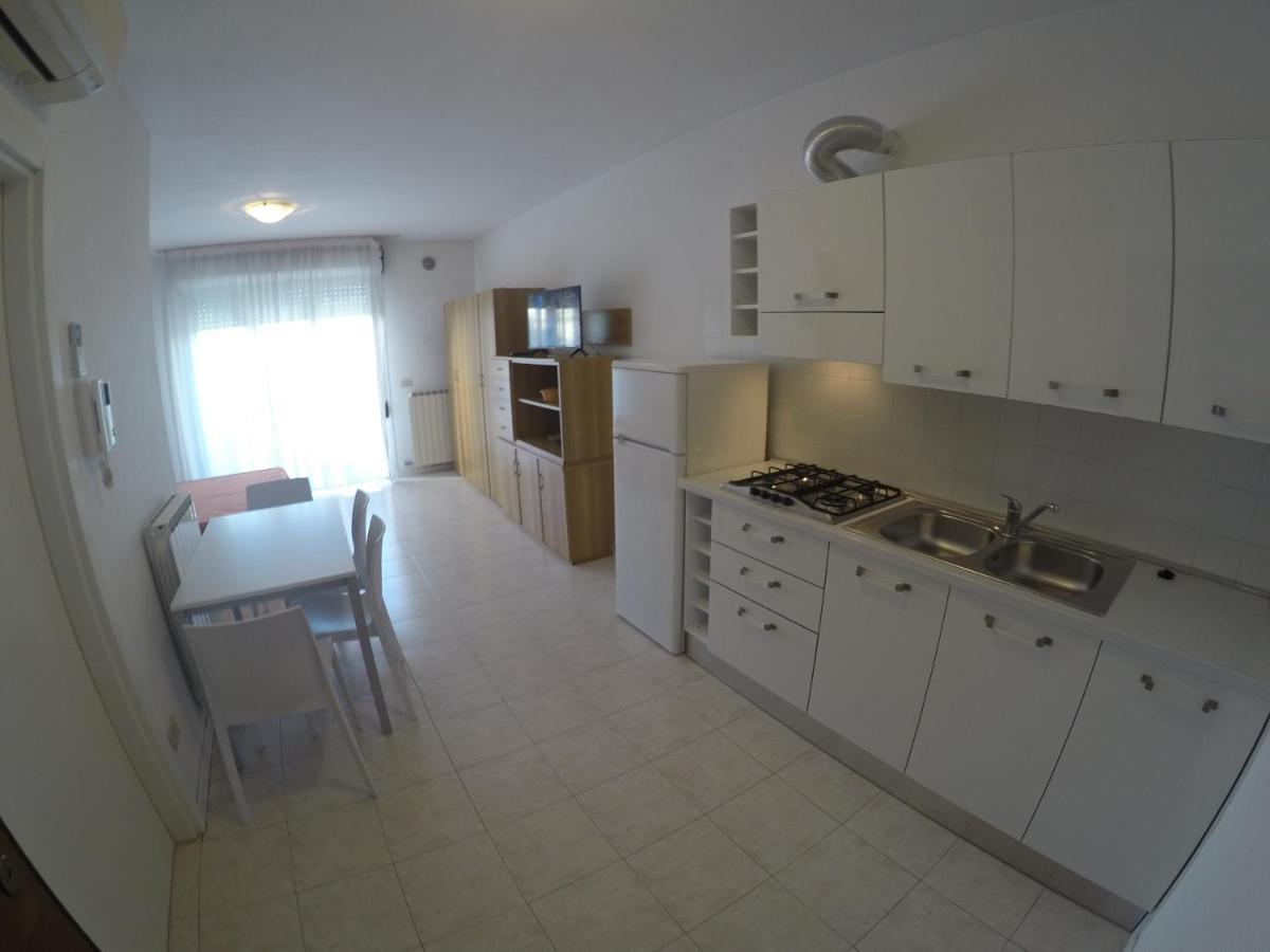 Monolocale Colombo - Agenzia Cocal Apartment กาออร์เล ภายนอก รูปภาพ